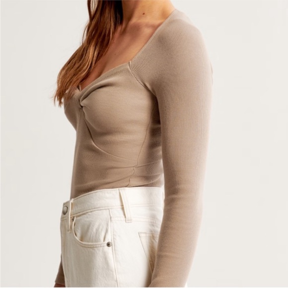 Abercrombie & Fitch Tan Long Sleeve Twist Front Top - Picture 2 of 6